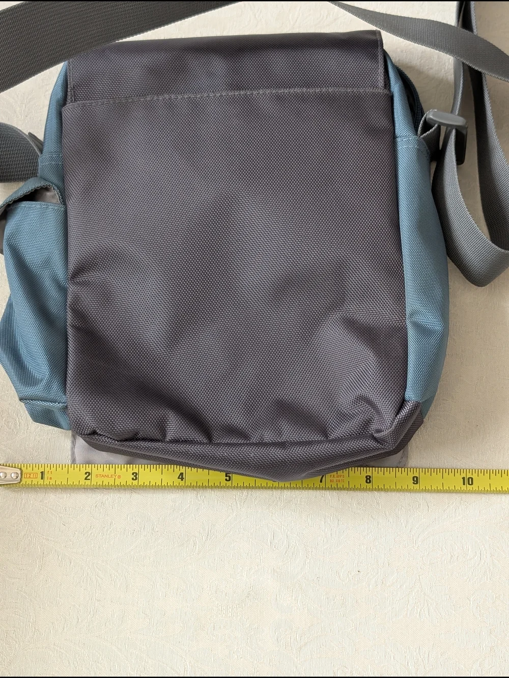 Samsonite Blue Gray Unisex Crossbody Bag Zip Flap Pockets Adjustable Strap